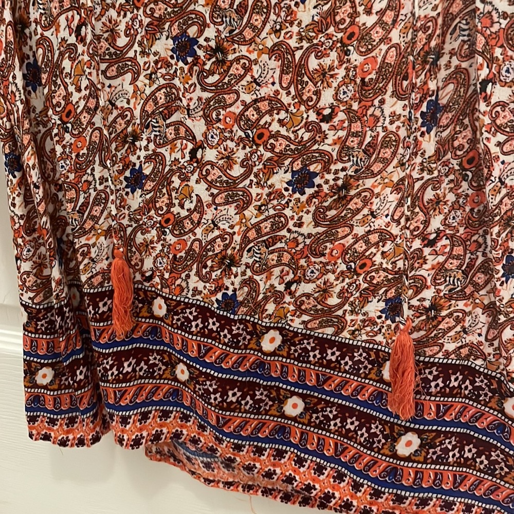 Beautiful blouse - Picture 3 of 3